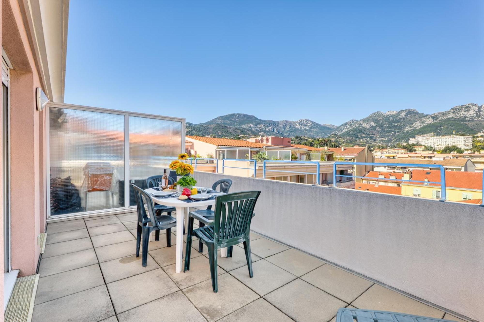 Floor Close To The Sea - Happy Apartament